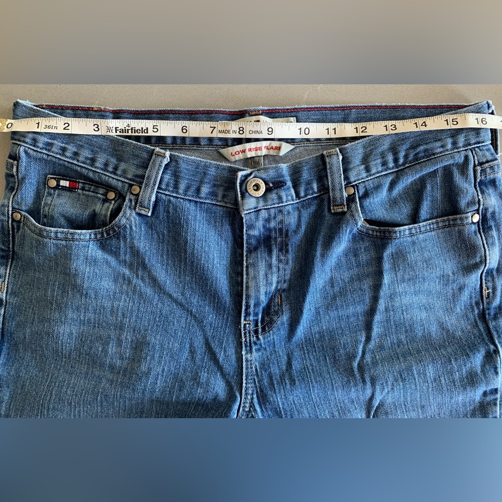 TOMMY HILFIGER Low-Rise Flared Jeans - Picture 6 of 7
